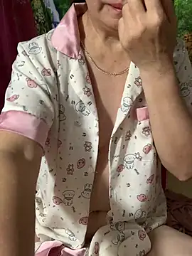 Snapshot of -Mery- chatting on July 15, 2026, 9:44 pm -Mery- online show from July 15, 2026, 9:44 pm