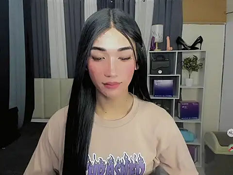FyangFoxx online show from May 15, 2026, 9:57 pm