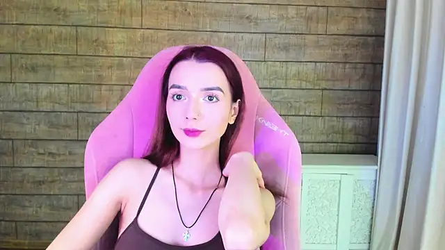 VanessaVienne online show from June 27, 2026, 4:24 pm