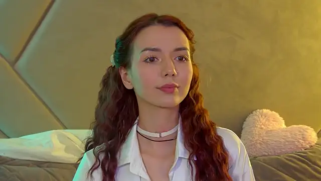 VanessaVienne online show from June 7, 2026, 4:23 pm