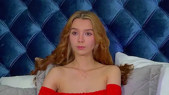 VanessaVienne online show from February 8, 2026, 4:05 pm