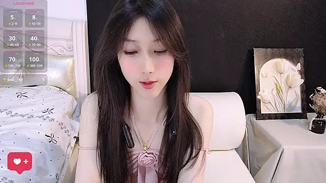 Queenbb88 online show from June 16, 2026, 11:54 am