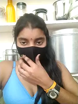 Erotic-Girl online show from January 15, 2026, 7:34 am