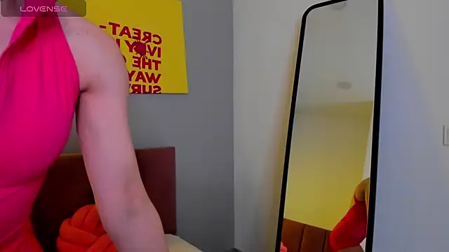 Snapshot of DaisyMellifluous chatting on March 16, 2026, 1:35 am DaisyMellifluous online show from March 16, 2026, 1:35 am