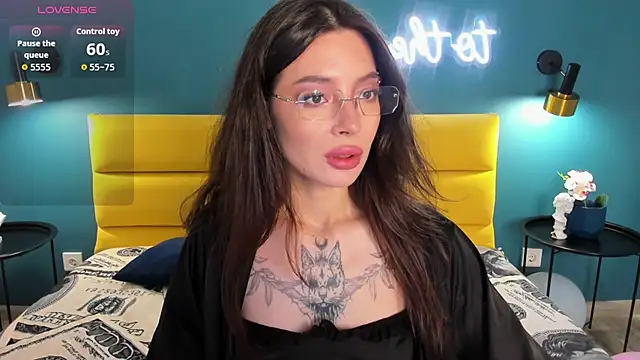 IvyDainty online show from July 19, 2026, 1:25 am