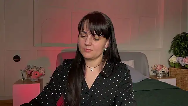  SilkyShadow  online show from February 3, 2026, 2:53 am