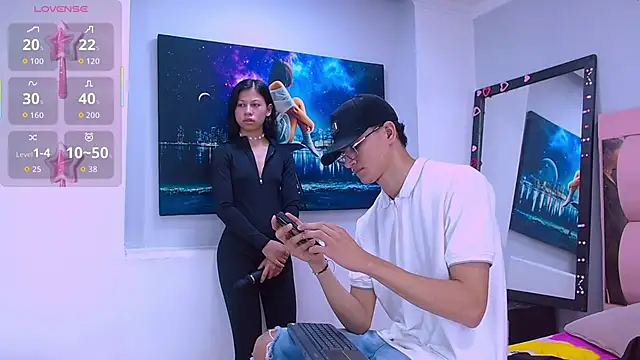 Sophi and Jack online show from March 15, 2026, 7:43 pm