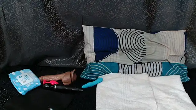 Snapshot of Amanda_April chatting on March 19, 2026, 5:13 pm Amanda April online show from March 19, 2026, 5:13 pm