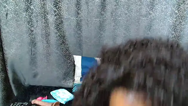 Snapshot of Amanda_April chatting on March 18, 2026, 7:26 pm Amanda April online show from March 18, 2026, 7:26 pm