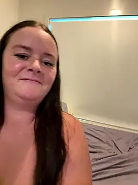 carinabro10 online show from January 12, 2026, 5:36 am