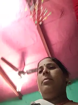Snapshot of Reena_lodha chatting on May 26, 2026, 7:28 am Reena lodha online show from May 26, 2026, 7:28 am