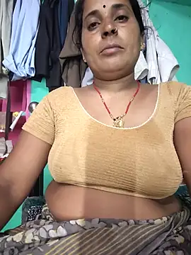Snapshot of Reena_lodha chatting on June 15, 2026, 4:17 pm Reena lodha online show from June 15, 2026, 4:17 pm