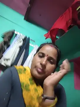 Snapshot of Reena_lodha chatting on June 20, 2026, 10:42 am Reena lodha online show from June 20, 2026, 10:42 am