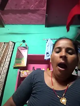 Snapshot of Reena_lodha chatting on May 10, 2026, 4:09 pm Reena lodha online show from May 10, 2026, 4:09 pm