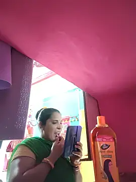 Snapshot of Reena_lodha chatting on June 1, 2026, 10:48 am Reena lodha online show from June 1, 2026, 10:48 am
