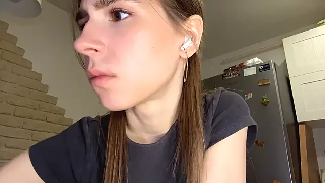 Snapshot of ElsieKuhlmann chatting on March 1, 2026, 8:09 pm ElsieKuhlmann online show from March 1, 2026, 8:09 pm