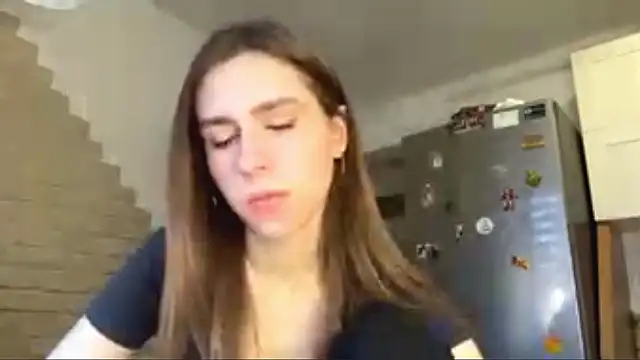 Snapshot of ElsieKuhlmann chatting on March 14, 2026, 5:35 am ElsieKuhlmann online show from March 14, 2026, 5:35 am