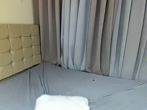 XxRhianxX online show from February 19, 2026, 5:04 am