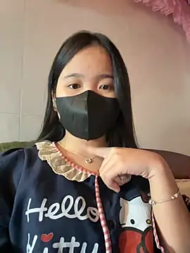 Snapshot of Gwen879 chatting on January 13, 2026, 2:10 pm Gwen879 online show from January 13, 2026, 2:10 pm