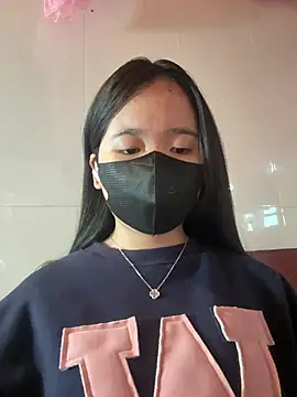 Snapshot of Gwen879 chatting on January 15, 2026, 2:48 am Gwen879 online show from January 15, 2026, 2:48 am