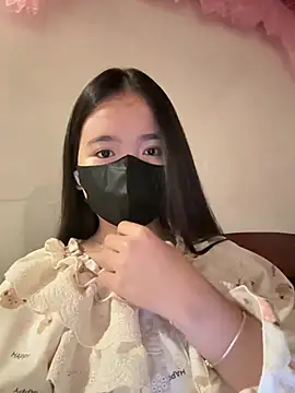 Snapshot of Gwen879 chatting on February 6, 2026, 1:01 am Gwen879 online show from February 6, 2026, 1:01 am