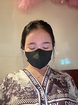 Snapshot of Gwen879 chatting on March 1, 2026, 12:43 am Gwen879 online show from March 1, 2026, 12:43 am