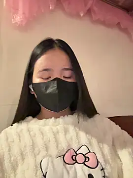 Snapshot of Gwen879 chatting on February 11, 2026, 12:54 am Gwen879 online show from February 11, 2026, 12:54 am