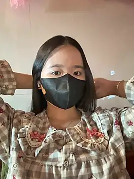 Snapshot of Gwen879 chatting on January 19, 2026, 12:36 am Gwen879 online show from January 19, 2026, 12:36 am