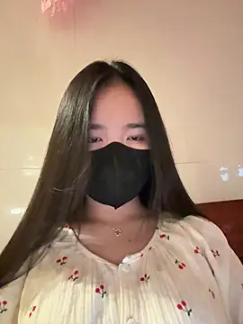 Snapshot of Gwen879 chatting on March 16, 2026, 11:18 pm Gwen879 online show from March 16, 2026, 11:18 pm