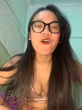 Leeeiu online show from January 11, 2026, 10:11 am