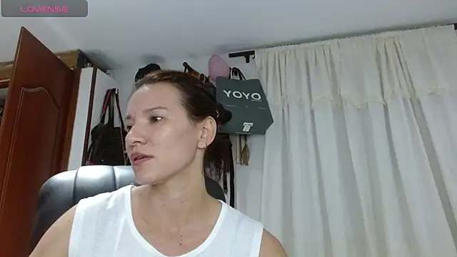 Scarlett 3X online show from March 9, 2026, 10:52 am