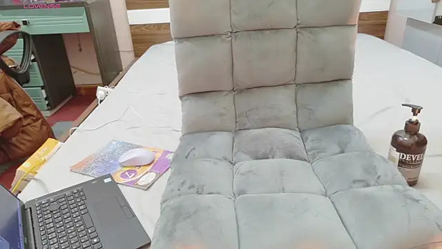 Bee bee1 online show from February 1, 2026, 3:16 am