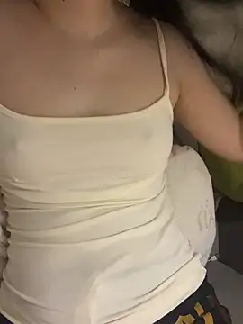 Linaa sexxy online show from June 24, 2026, 4:38 pm