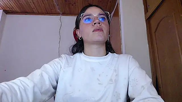 Shanel Lozano online show from August 5, 2026, 6:24 pm