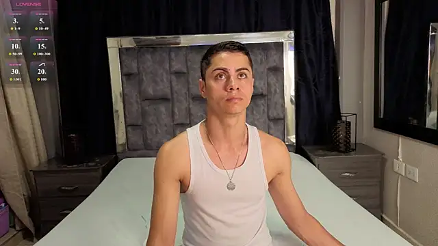 LeoMonnroe online show from July 26, 2026, 5:20 pm