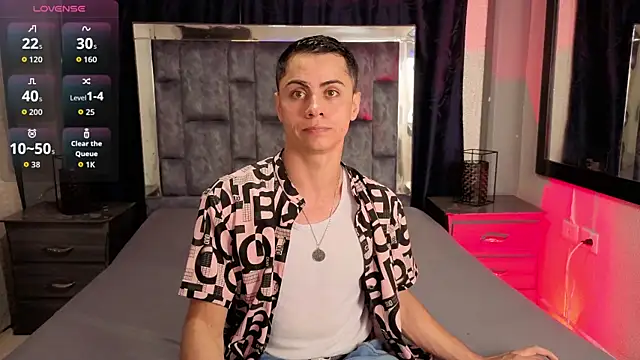 LeoMonnroe online show from July 23, 2026, 7:10 pm