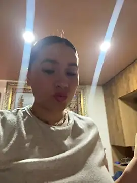 Veronica Wins  online show from February 5, 2026, 6:37 pm