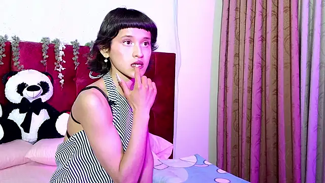 Veronica Lamberth online show from February 12, 2026, 4:56 am