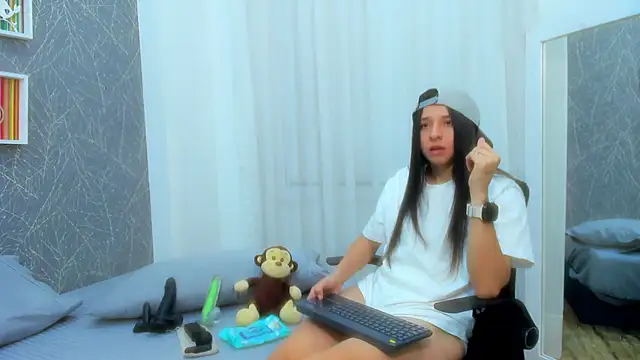 Snapshot of ViictoriiaSaenz chatting on February 21, 2026, 3:52 am ViictoriiaSaenz online show from February 21, 2026, 3:52 am