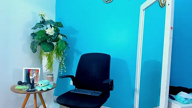 Snapshot of ViictoriiaSaenz chatting on March 3, 2026, 4:08 am ViictoriiaSaenz online show from March 3, 2026, 4:08 am