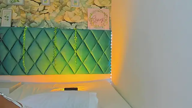 AlexiiaBrown online show from May 7, 2026, 2:42 pm