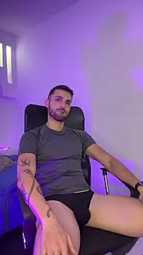 Snapshot of Apolo_lux1 chatting on March 3, 2026, 8:38 pm Apolo lux1 online show from March 3, 2026, 8:38 pm