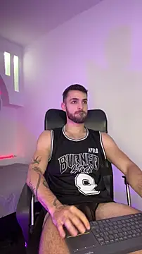 Snapshot of Apolo_lux1 chatting on March 1, 2026, 7:47 pm Apolo lux1 online show from March 1, 2026, 7:47 pm