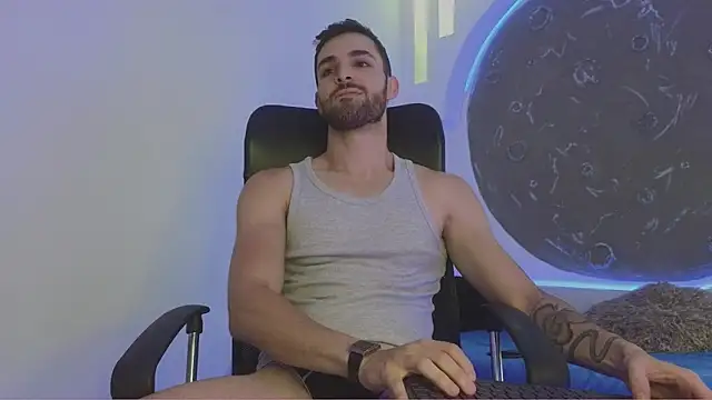 Snapshot of Apolo_lux1 chatting on March 14, 2026, 6:58 pm Apolo lux1 online show from March 14, 2026, 6:58 pm