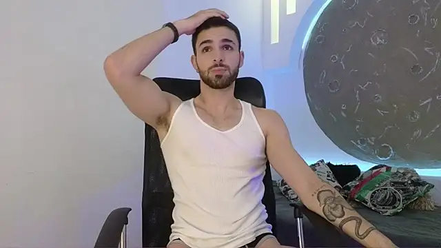 Snapshot of Apolo_lux1 chatting on February 11, 2026, 8:41 pm Apolo lux1 online show from February 11, 2026, 8:41 pm