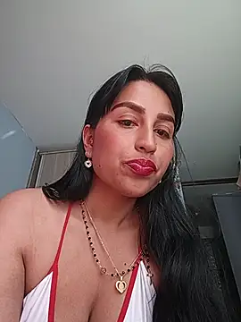 LunaRouuse  online show from July 28, 2026, 2:35 pm