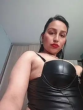 LunaRouuse  online show from July 24, 2026, 1:51 pm