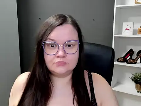 HollyDanceSoul online show from February 21, 2026, 7:21 am