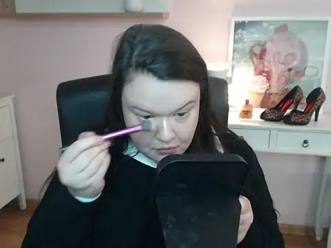 HollyDanceSoul online show from February 13, 2026, 5:40 am