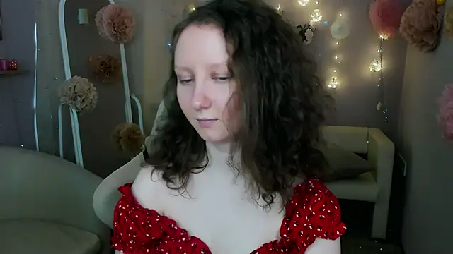 Snapshot of SunshineBlaze chatting on May 15, 2026, 1:31 pm SunshineBlaze online show from May 15, 2026, 1:31 pm